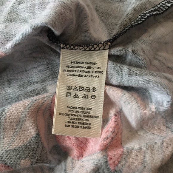 NWT XS Free People tie sleeve floral top - Picture 6 of 6